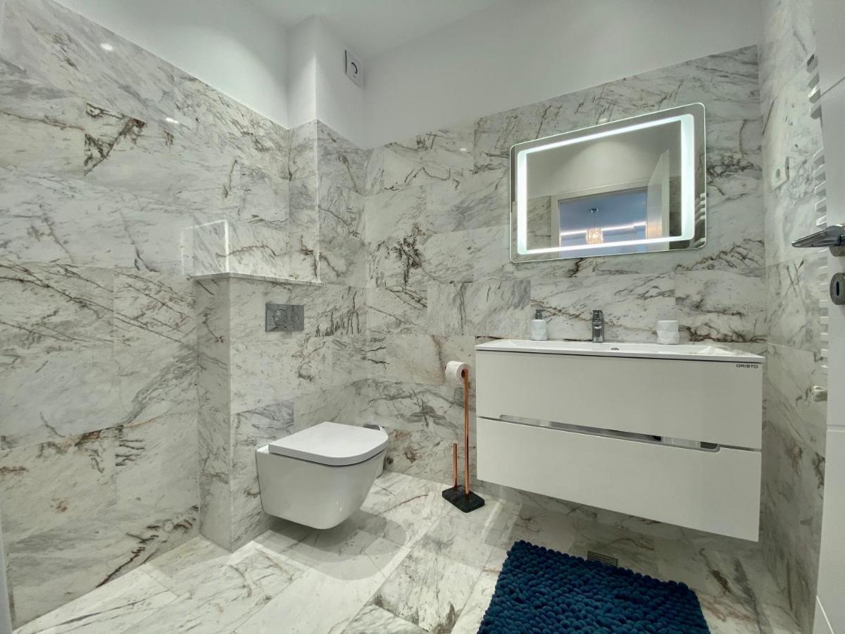 Valy Apartments Summerland Mamaia Exterior foto