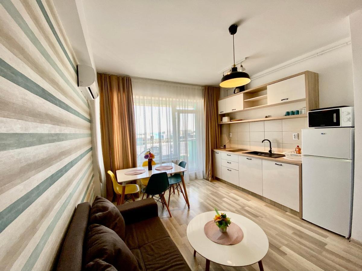 Valy Apartments Summerland Mamaia Exterior foto